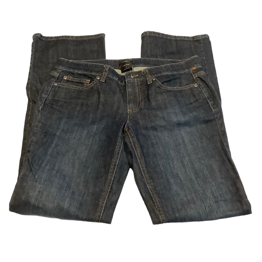 Ann Taylor modern fit low rise jeans, size 6
